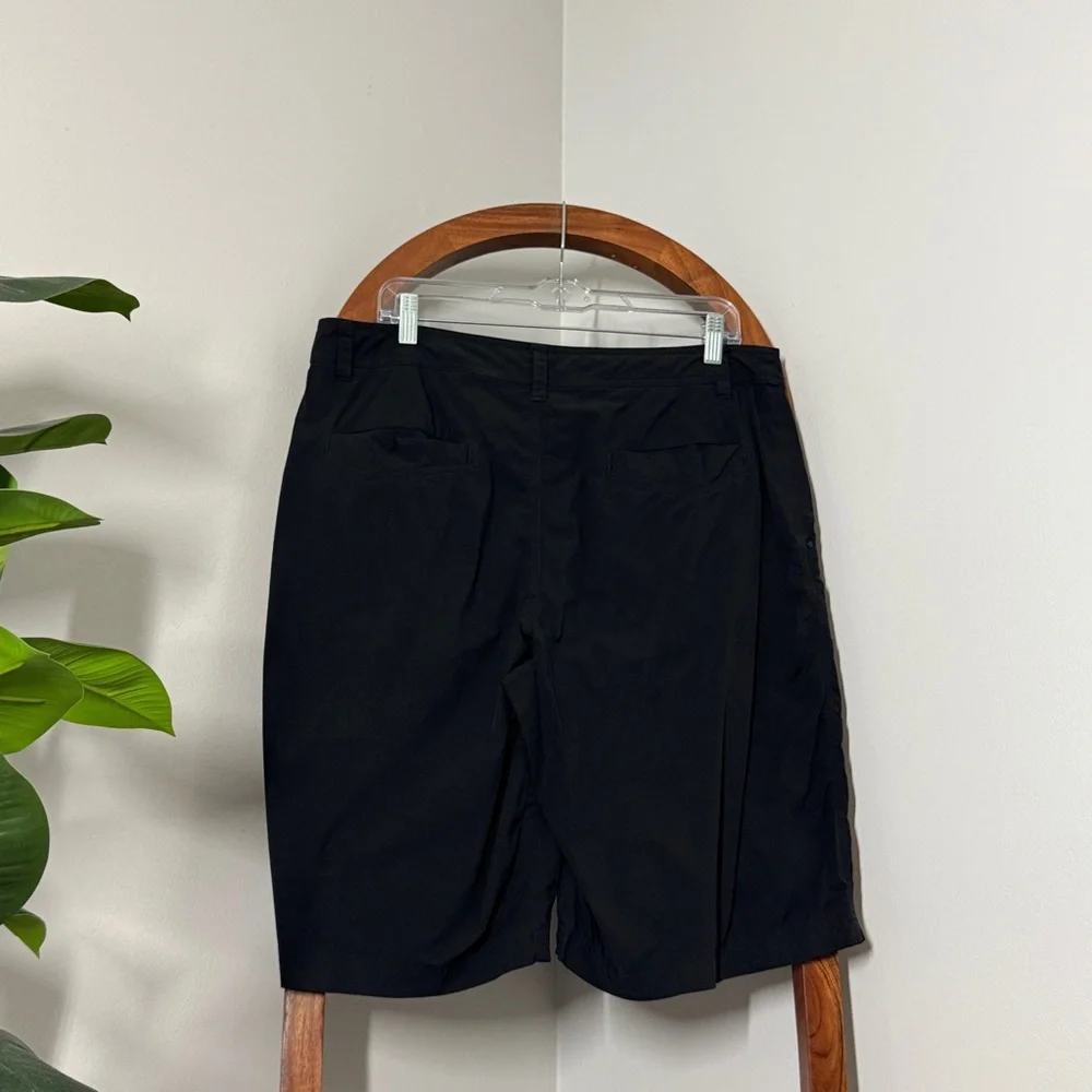 Lululemon Men's 36 Black Casual Athleisure Shorts